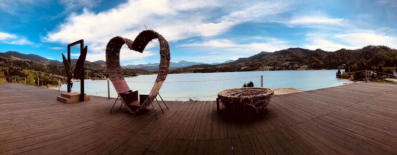 Colibița, lac și munți